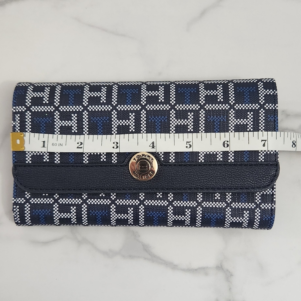 NWT Tommy Hilfiger Navy and Black Monogram Trifold Wallet - Picture 12 of 14